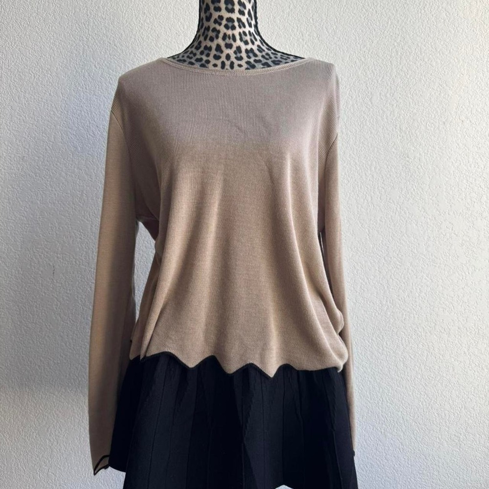 Alya tan with black hem long sleeve sweater. Size L
